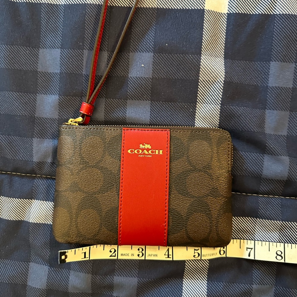 Coach wristlet - Picture 4 of 5